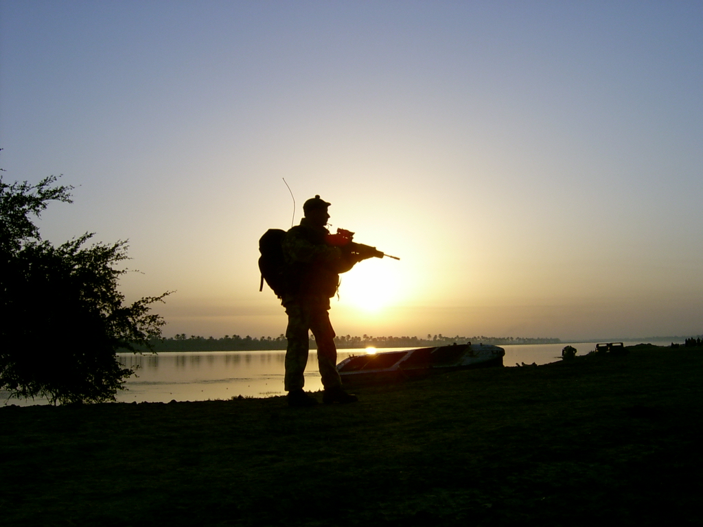 Patorlling soldiers in Iraq